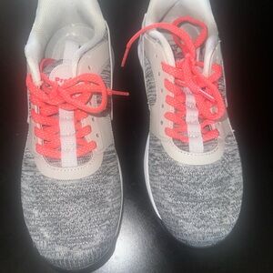 Propet Athletic Shoes Gray and Pink Lightweight Design
